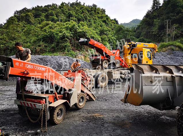 煤礦扒渣機作業