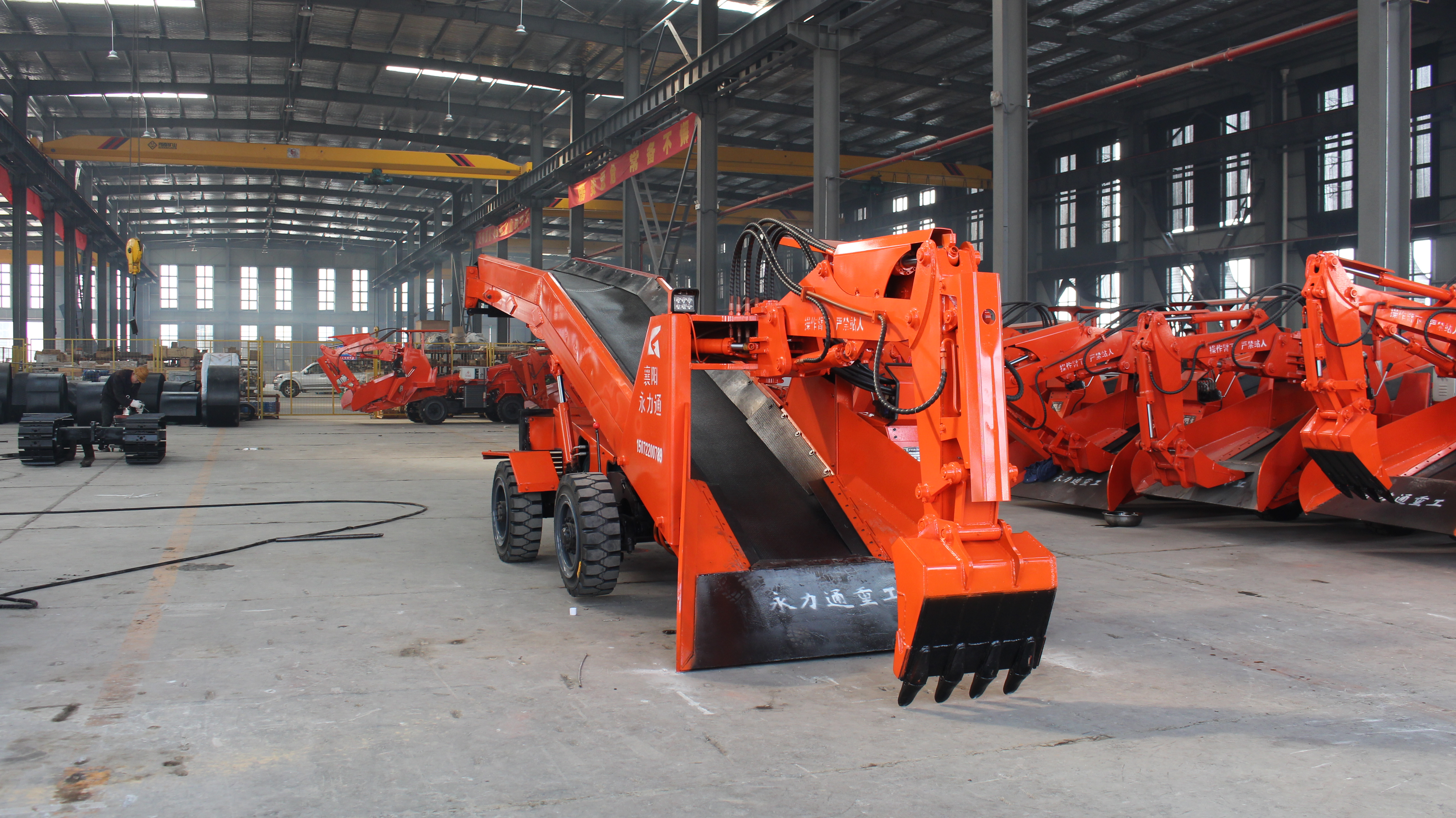 井下路面濕滑？永力通履帶扒渣機抓地力強