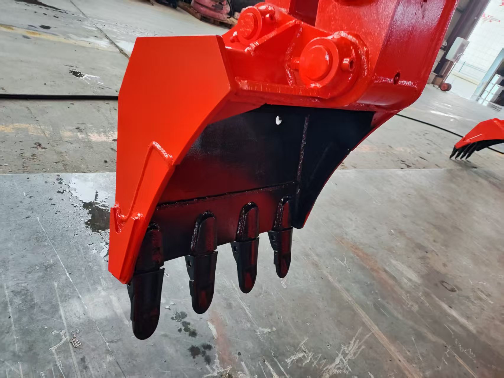 永力通履帶式扒渣機，爬坡過坎不費力